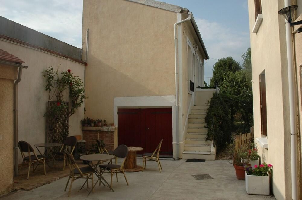 Hotel La Terrasse - Le Perreux-sur-Marne - Great prices at HOTEL INFO