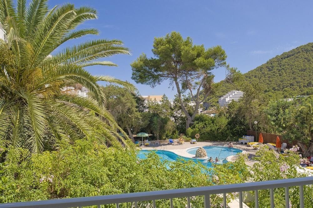 Apartamentos Cala LLonga Playa Ibiza (Santa Eulària des Riu)