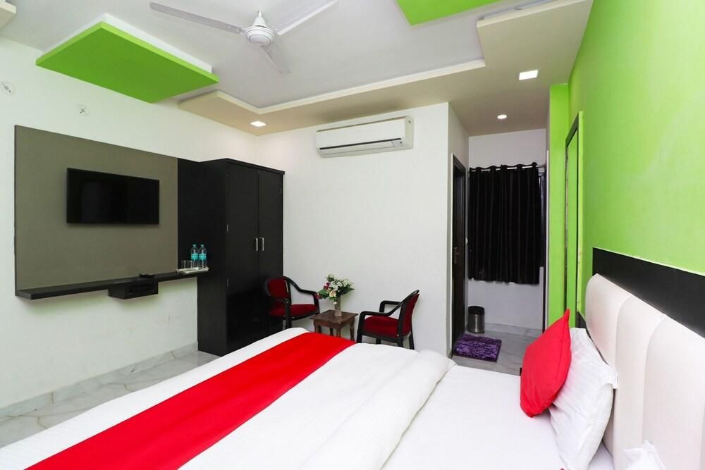 Hotel OYO 6072 Aaradhya residency (Agra)