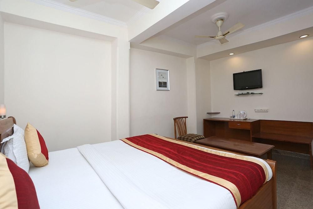 OYO 5425 Hotel The Turquoise (Noida)