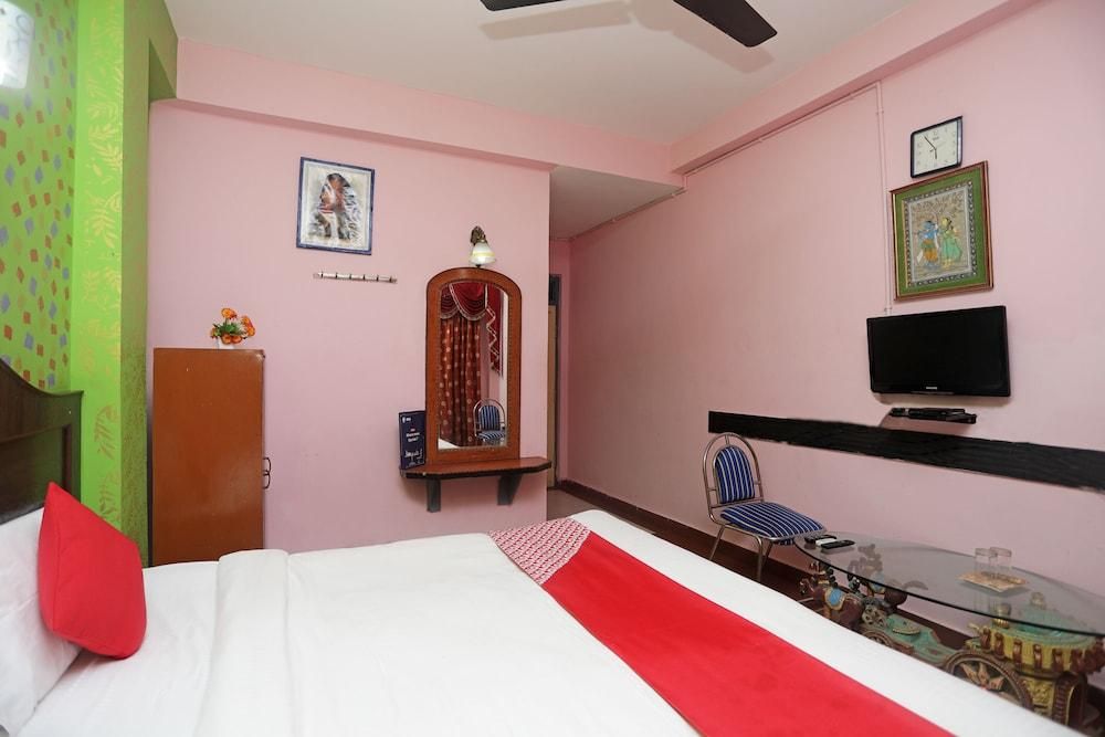 Capital O 6077 Hotel Ashraya (Puri)