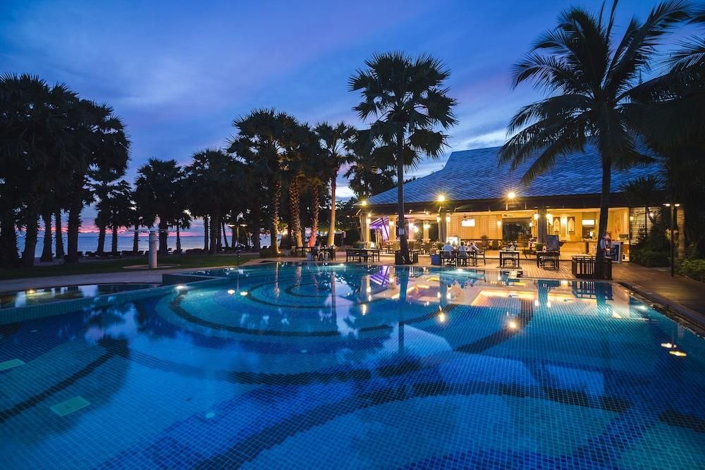 Hotel Ravindra Beach Resort And Spa (Bang Sare)