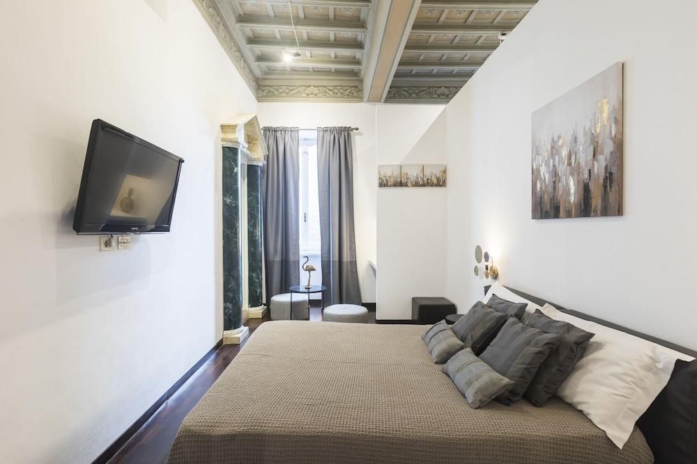 Hotel San Carlo Suite (Rome)