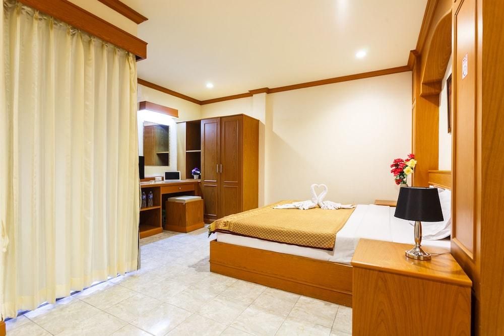 Hotel OYO 739 Presley Guesthouse Phuket (Ban Patong)