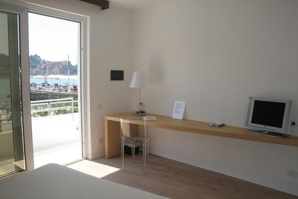 Piccolo Hotel Del Lido Lerici Great prices at HOTEL INFO