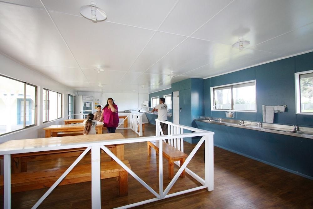 Hotel Waikanae Beach TOP 10 Holiday Park in Gisborne bei HRS günstig buchen