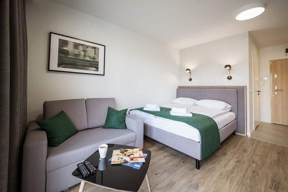 Hotel Marina Apartments Breslau bei HRS günstig buchen