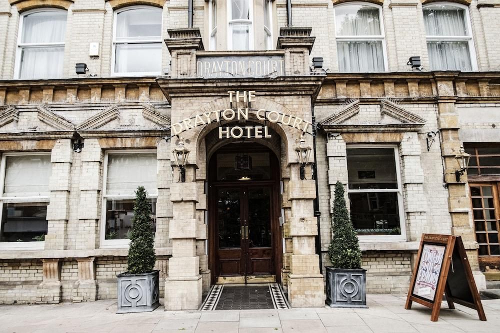 The Drayton Court Hotel England Great prices at HOTEL INFO