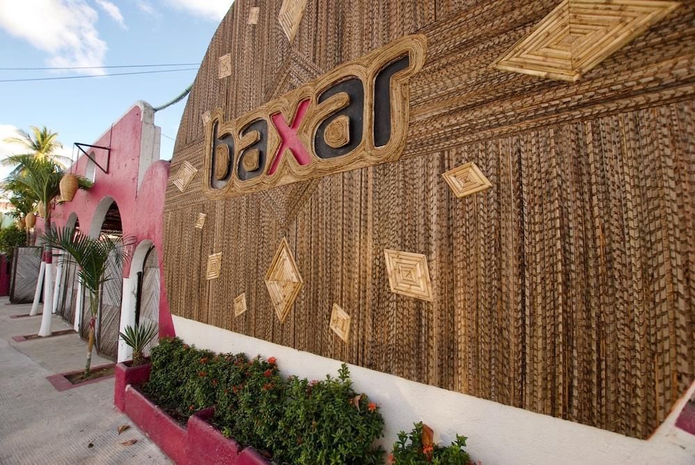 Hotel BaXar (Acapulco)