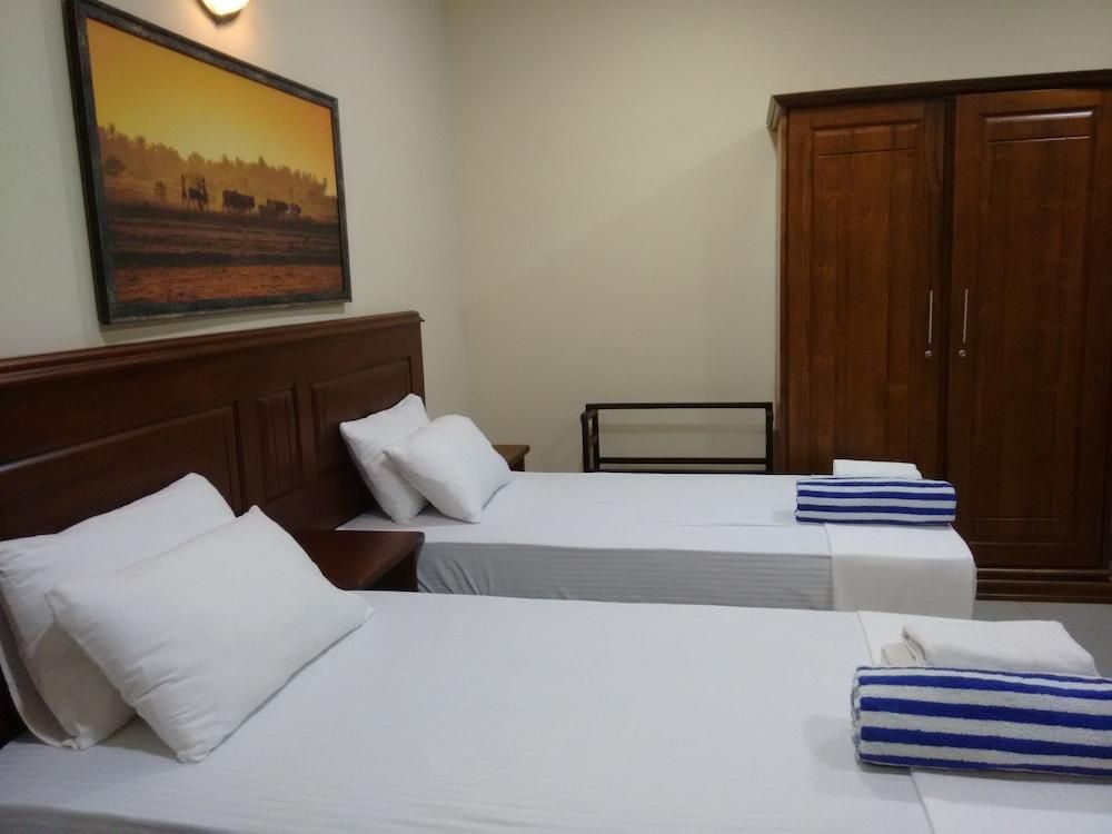 Hotel Janishi Residencies (Negombo)