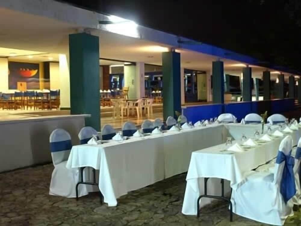 Hotel Guadaira Resort (Melgar)