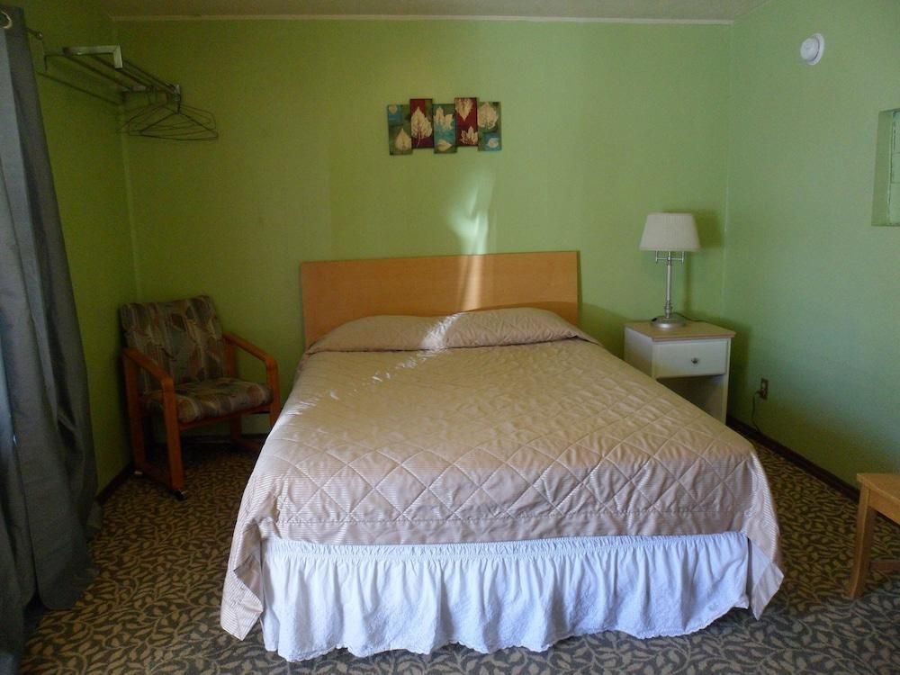 Pillow talk motel clearance