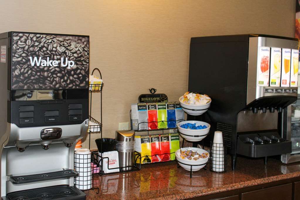 Comfort Inn and Suites St. Louis - Chesterfield