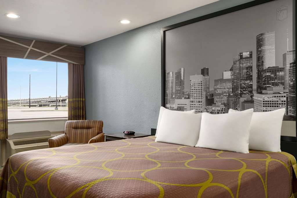 Hotel SUPER 8 HOUSTON-DTWN-I-610 (Houston)