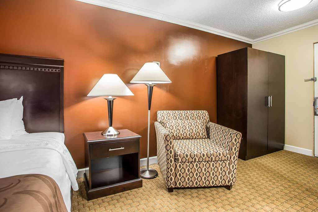 Quality Inn O'hare Airport Schiller Park www.hotel.de