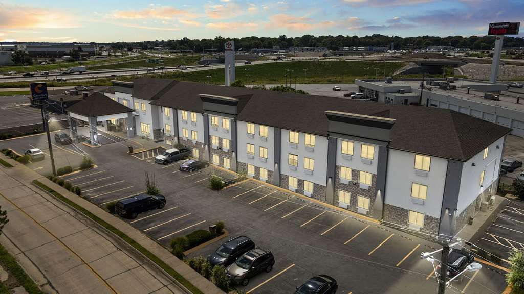 Cool Comfort Inn Suites Hazelwood Gallery