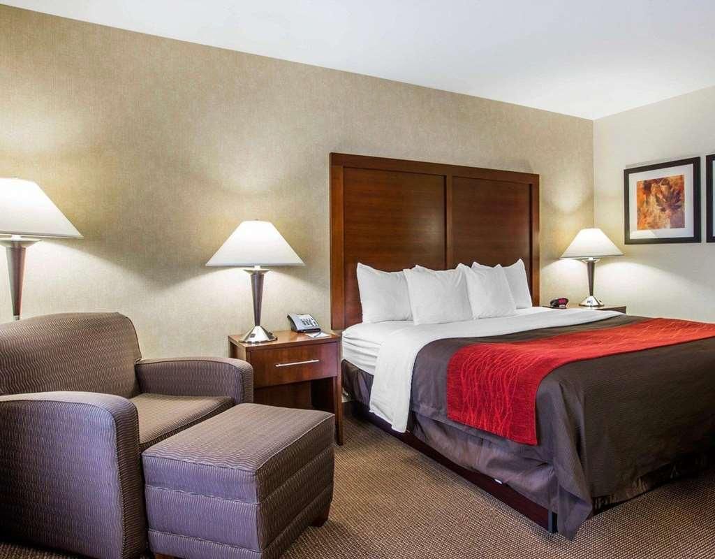Comfort Inn & Suites adj to Akwesasne Mohawk Casino Hogansburg HOTEL INFO