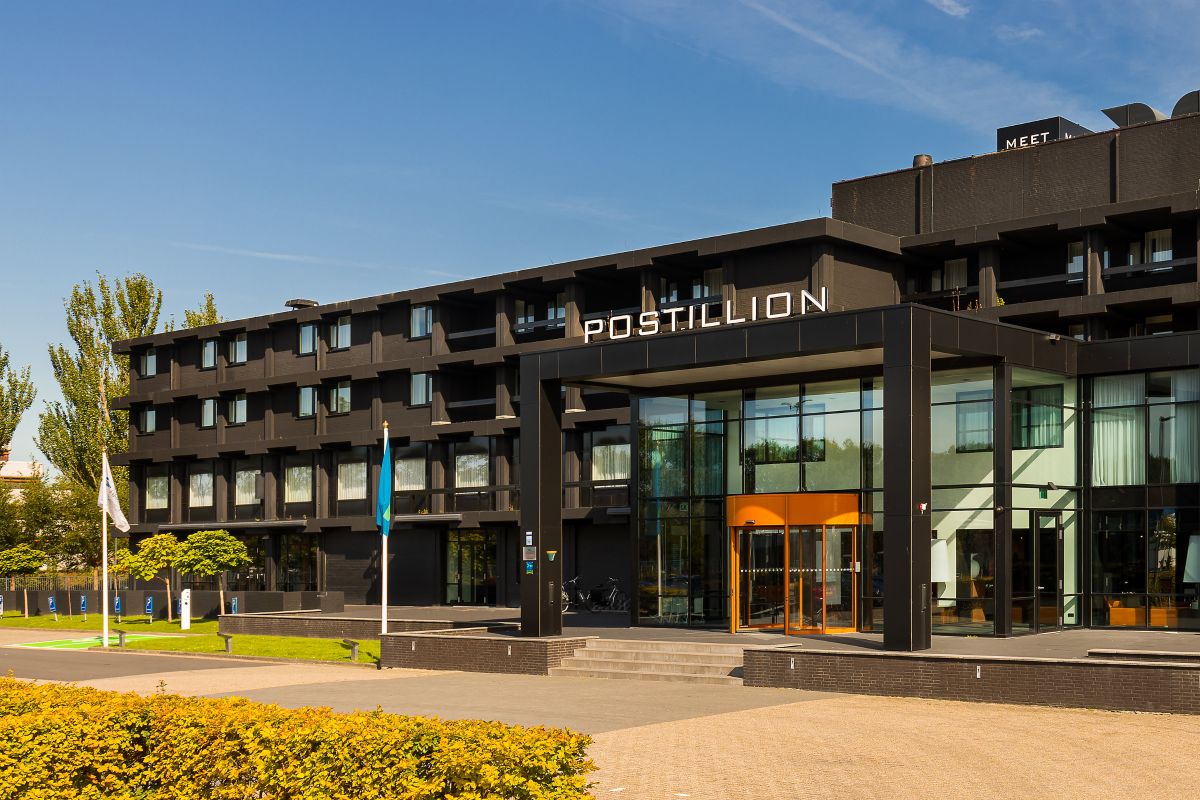 Postillion Hotel Dordrecht - HOTEL INFO
