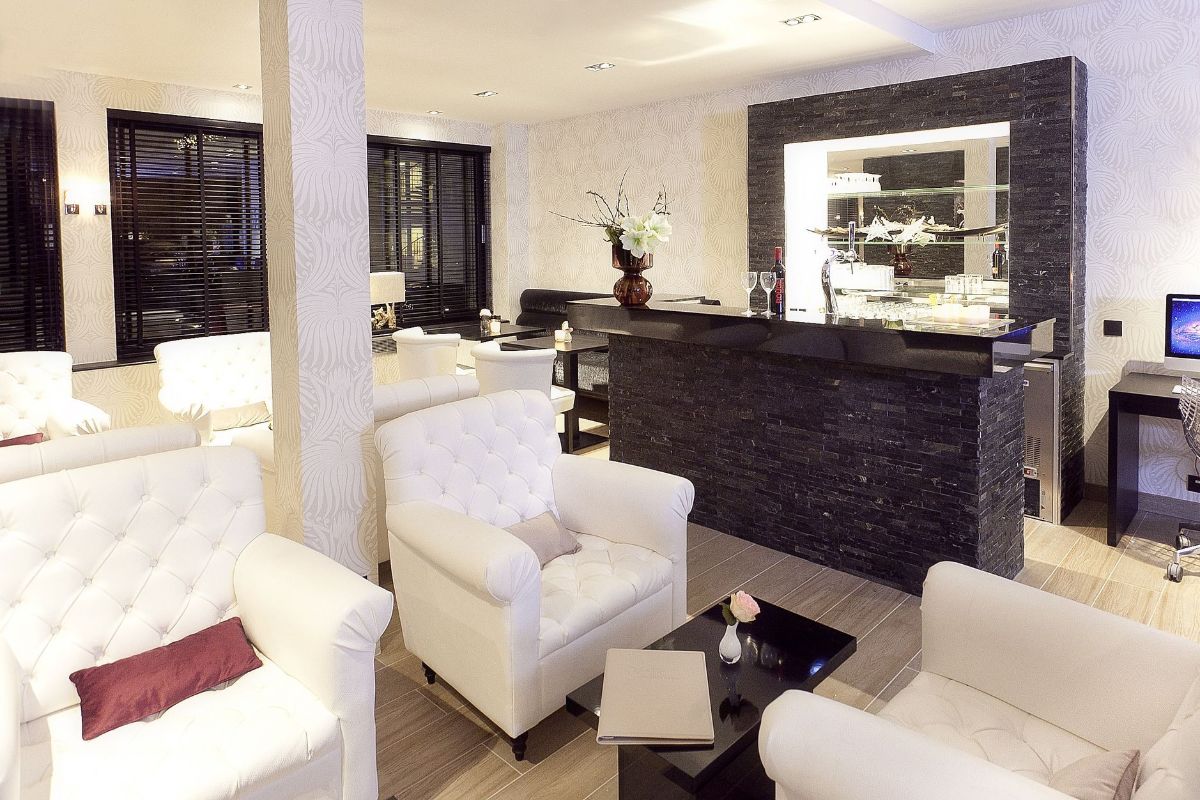 Van der Valk Hotel De Gouden Leeuw - Voorschoten - HOTEL INFO