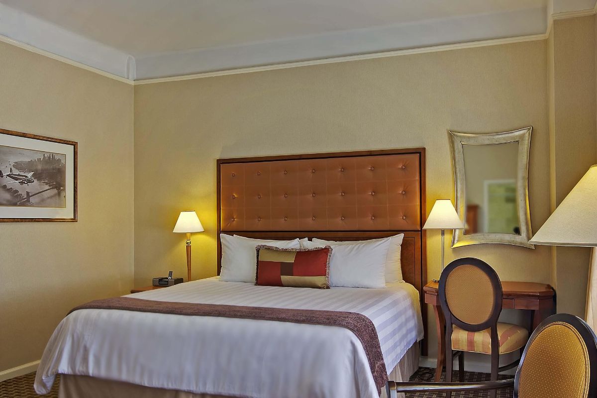 Kixby_Hotel-New_York-Standardzimmer-9-43886.jpg
