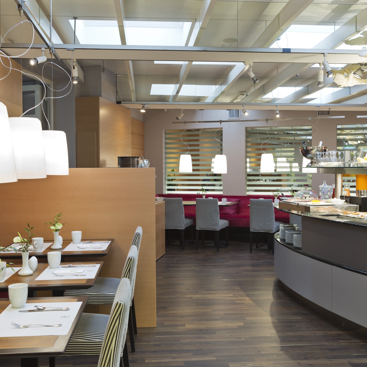 Holiday Inn Vienna City Wien Bei Hrs Gunstig Buchen