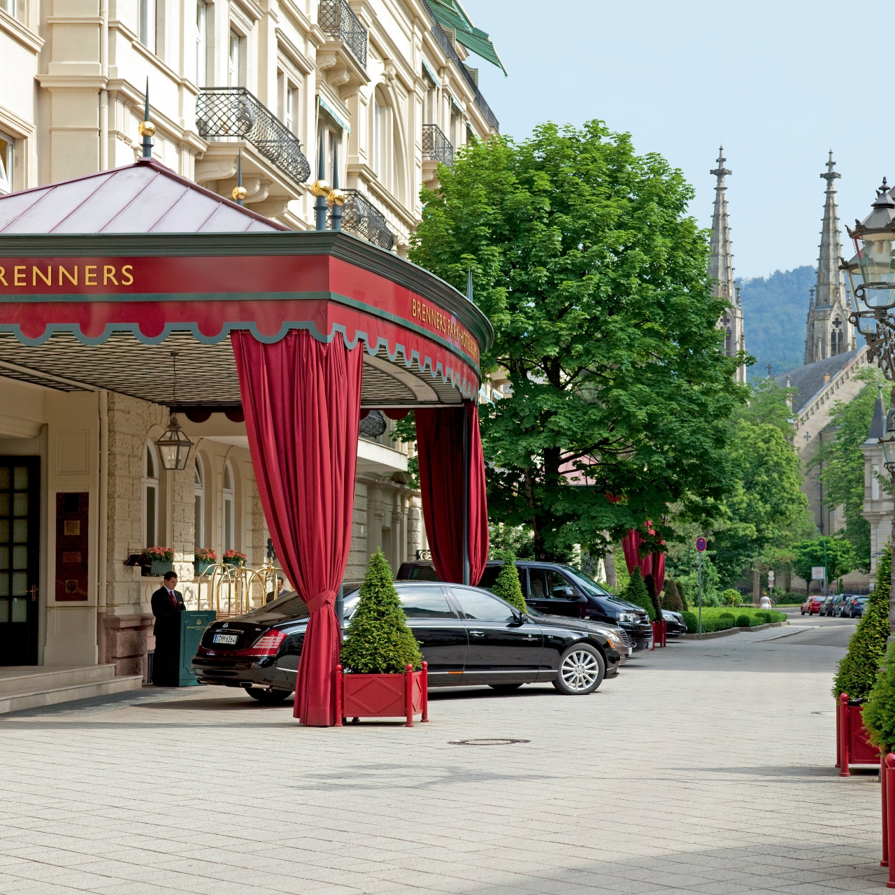 BRENNERS PARK-HOTEL AND SPA Baden-Baden book favourably with HRS