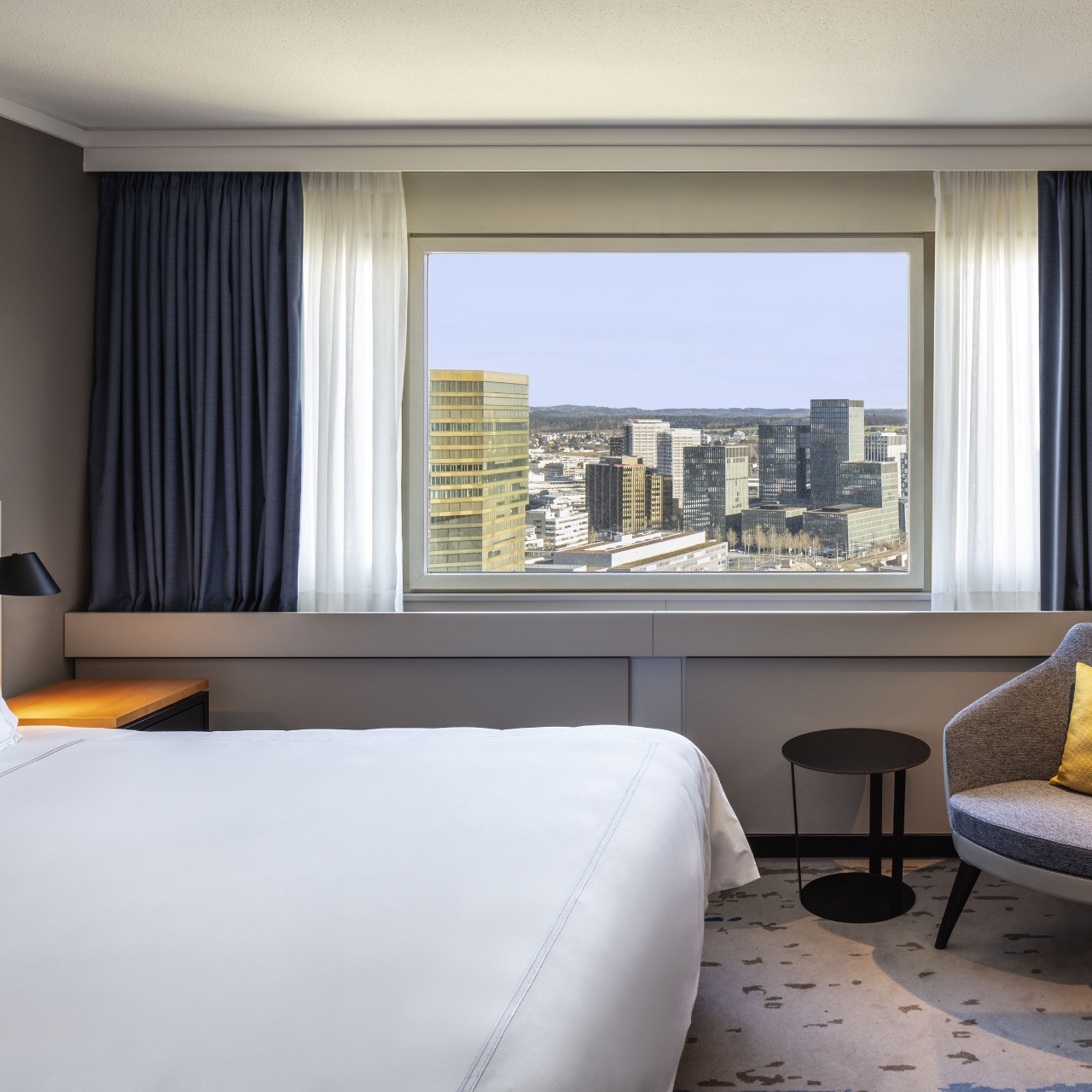 hotel swissotel zurich at hrs with free services