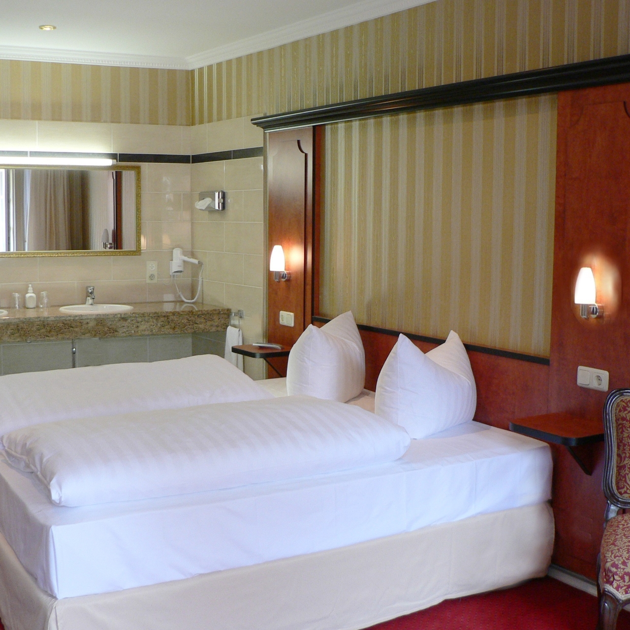 Country Partner Hotel Goldener Hirsch Rothenburg Ob Der Tauber Bei Hrs Gunstig Buchen