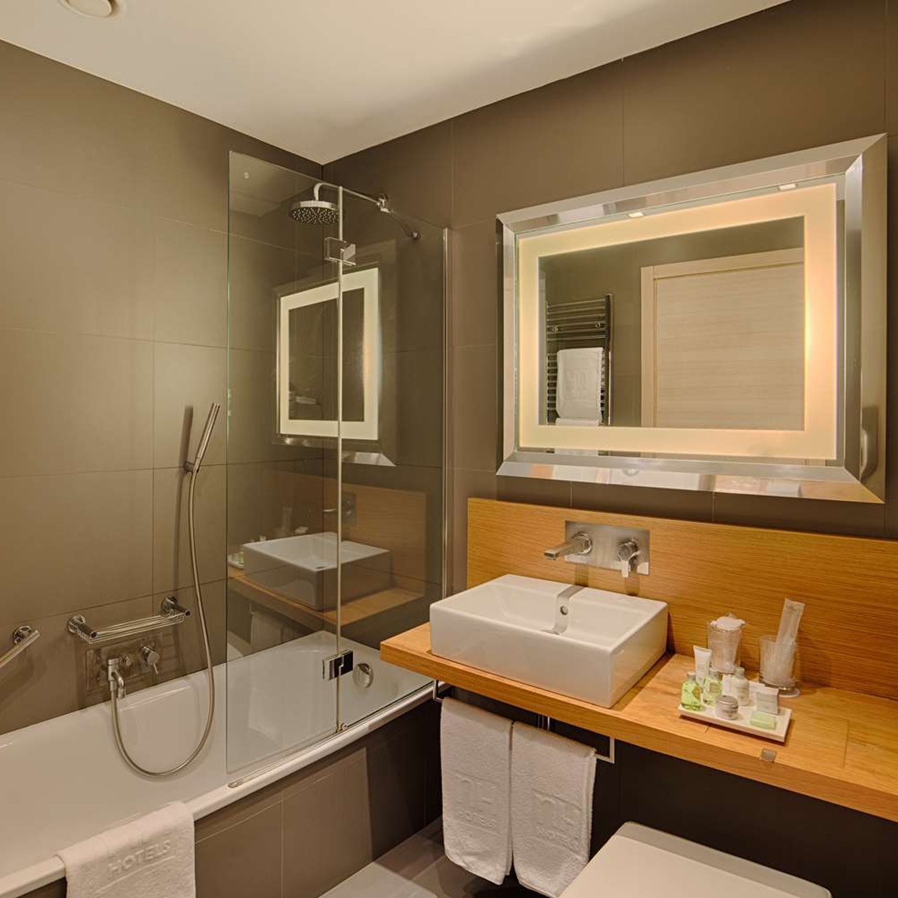 Hotel Nh Firenze Italy At Hrs With Free, Firenze Bathtub Wall Set