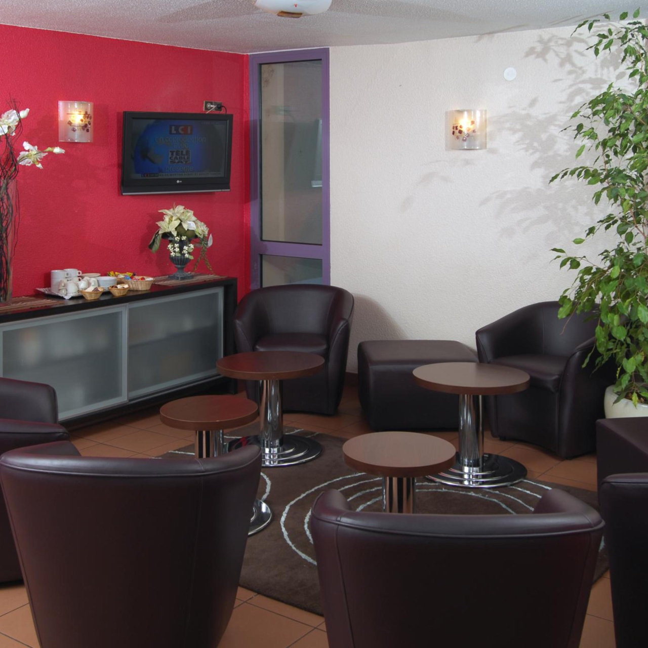 Wallpaper Nimes Hotel Costieres The Originals City Ex Inter Hotel 3 Hrs For Free