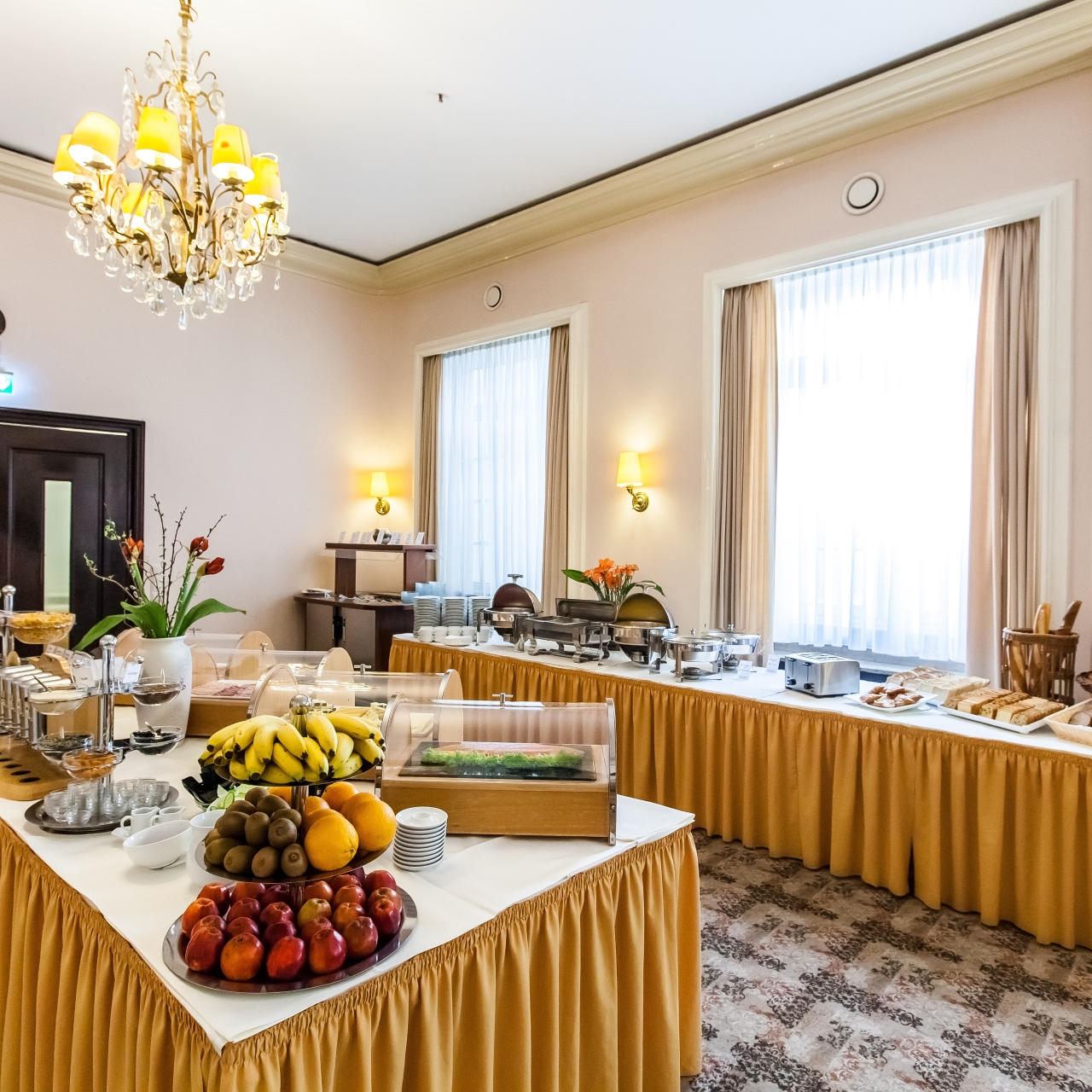 Hotel Monopol 4 Hrs Star Hotel In Frankfurt Am Main Hesse
