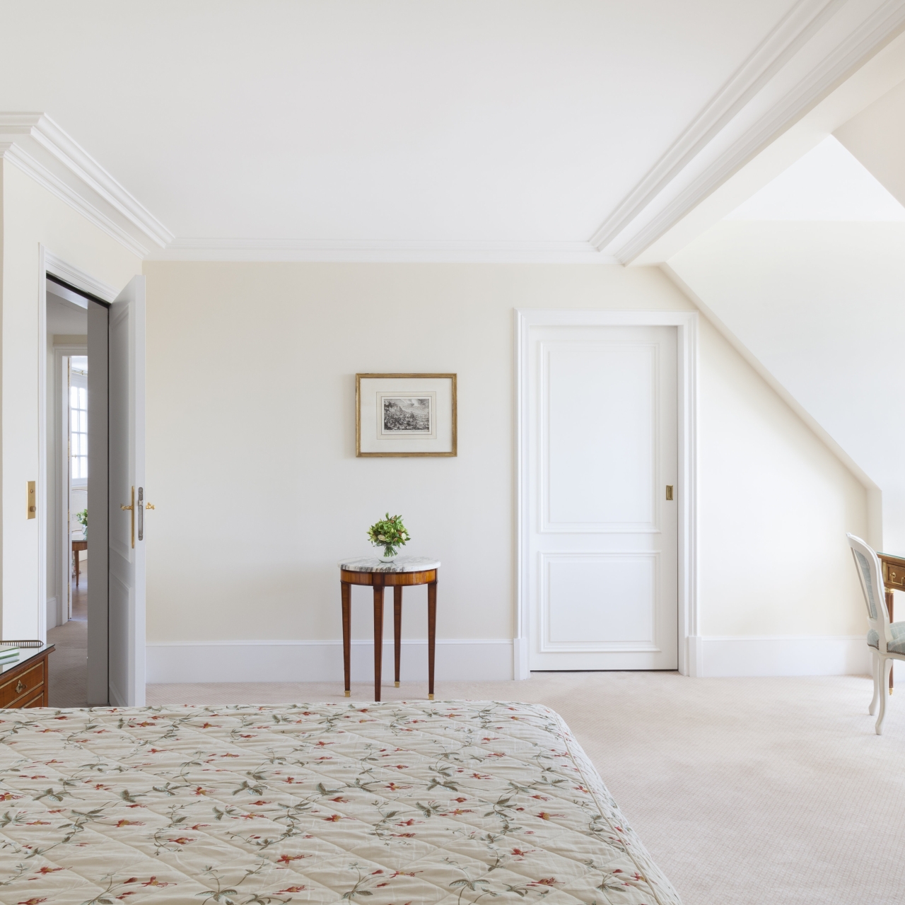 166 Rue Du Faubourg Saint Honoré 75008 Paris Hotel Le Bristol Paris 5 Hrs Star Hotel In Paris Ile De France