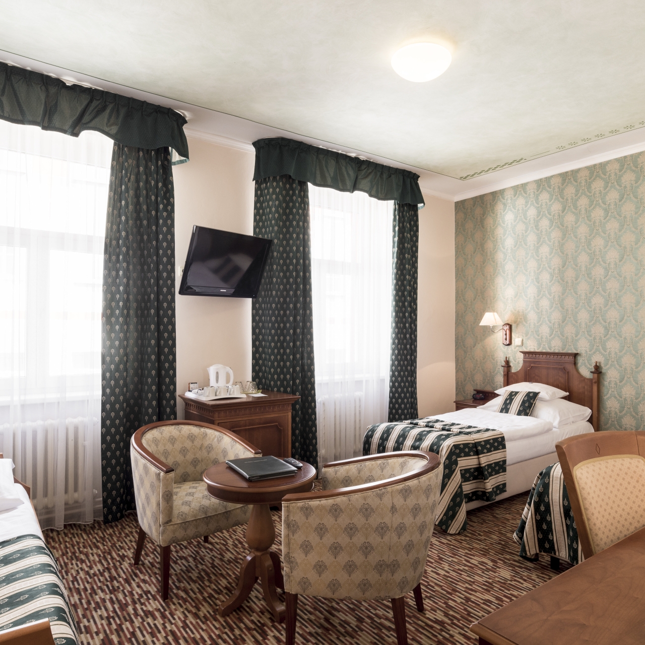 Best Western Plus Hotel Meteor Plaza Prag Bei Hrs Gunstig Buchen