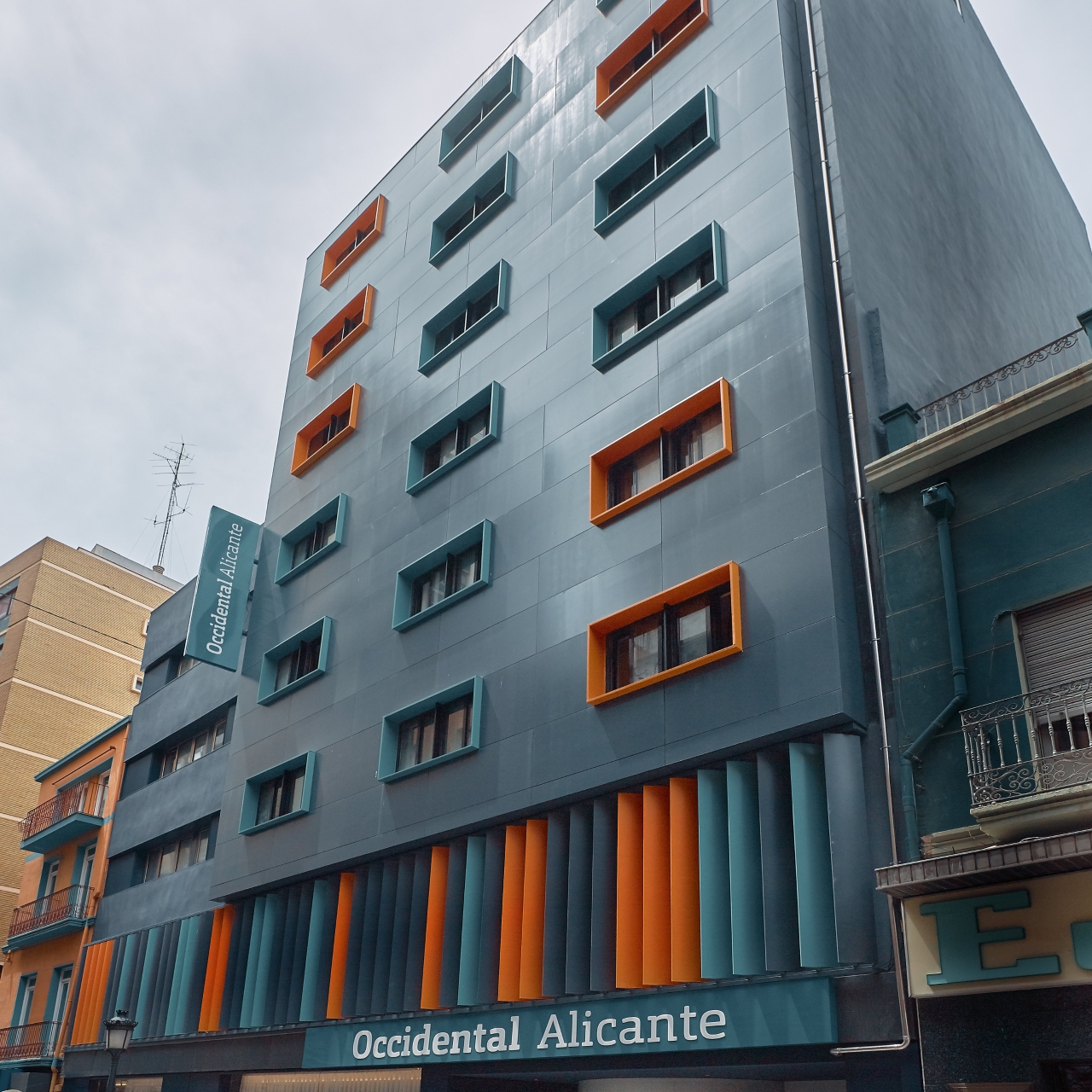 Hotel Occidental Alicante en HRS con servicios gratuitos