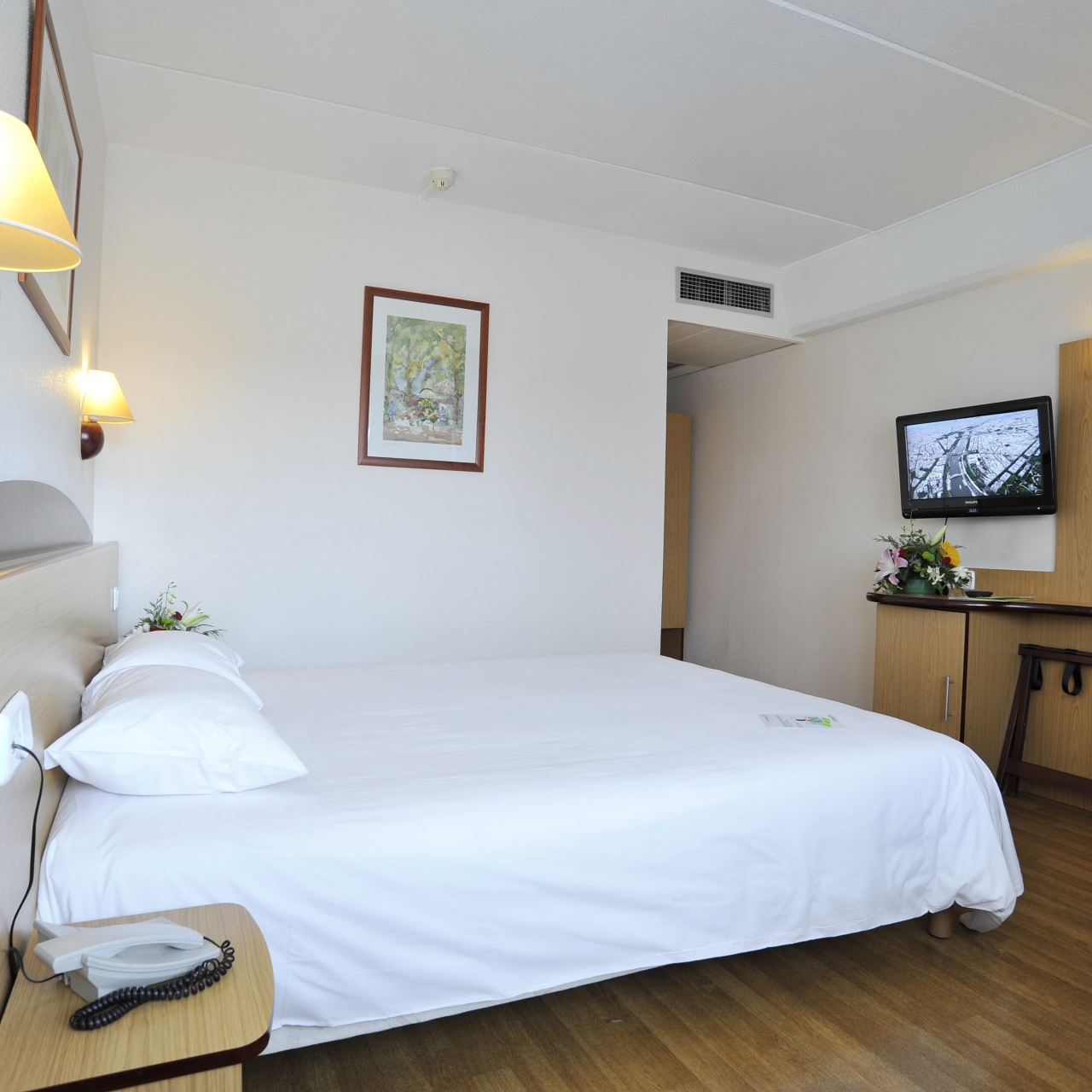Hotel Campanile Barcelona Barbera del Valles Spain at HRS with free services