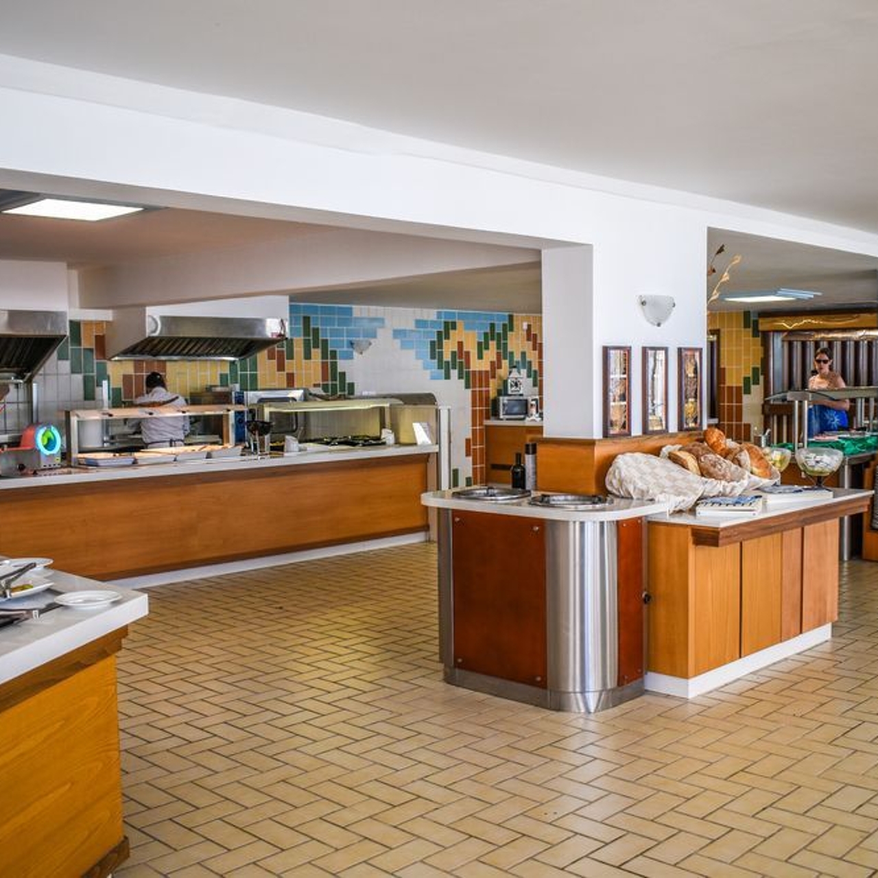 Creta Star Hotel All Inclusive 4 Hrs Star Hotel In Viannos Crete It stretches along 400 meters of sandy beach, only 12 km east of the city of rethymnon in the middle of the island of crete. creta star hotel all inclusive 4