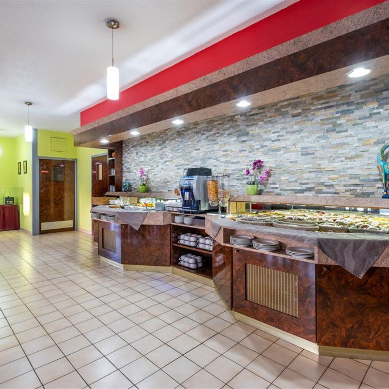 Comfort Hotel Chelles Marne La Vallee 3 Hrs Star Hotel In Chelles Ile De France