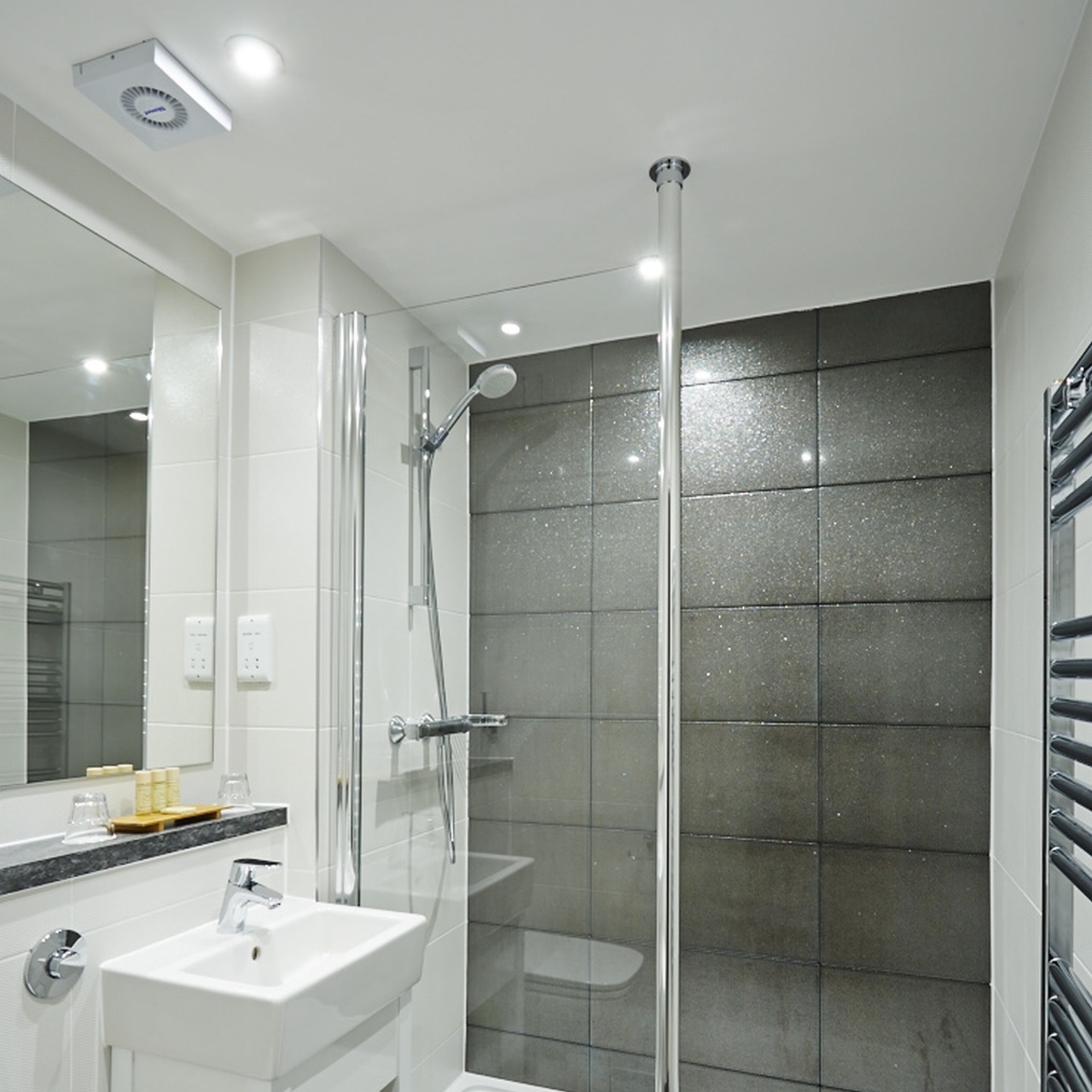 hotel bromley court london at hrs with free services