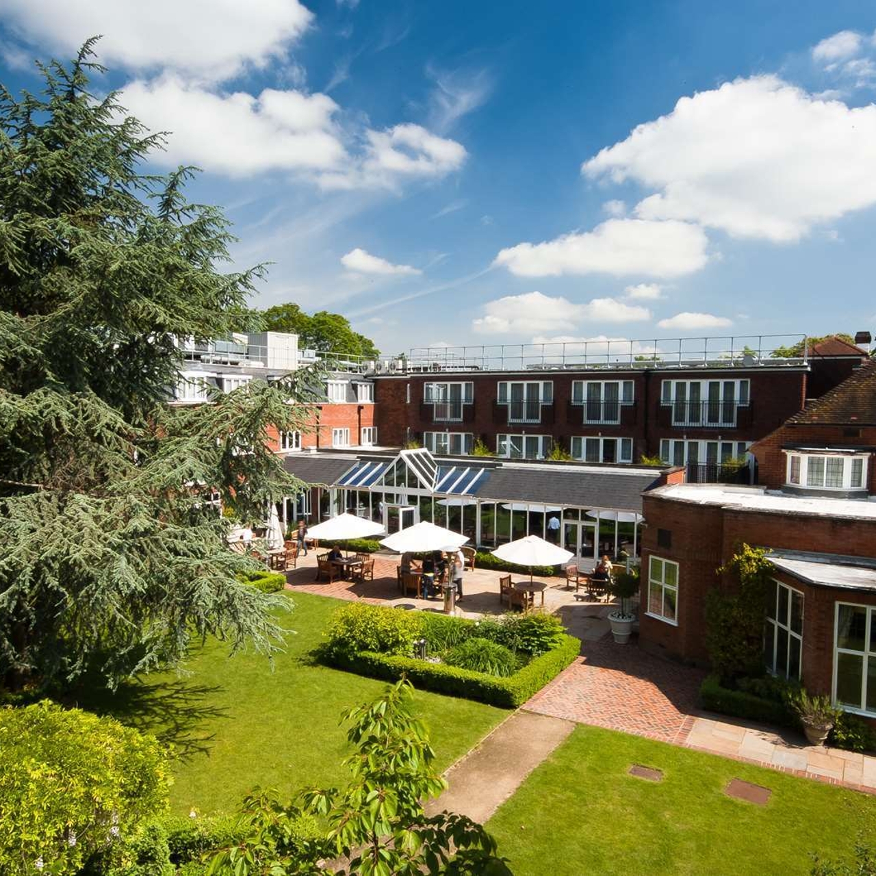 Bull Hotel & Conference Centre - 4 HRS star hotel in Gerrards Cross, South  Bucks (England)