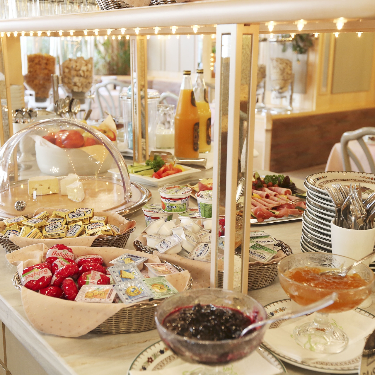 Hotel Zum Heidenberg Gasthof 3 Hrs Star Hotel In Buchenbach Kuhedorf Bavaria