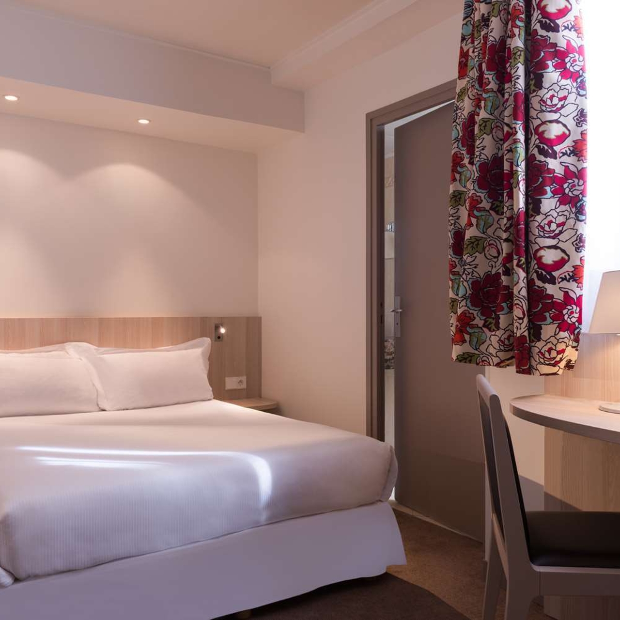 Hotel Best Western Jardin De Cluny 4 Hrs Star Hotel In Paris Ile De France