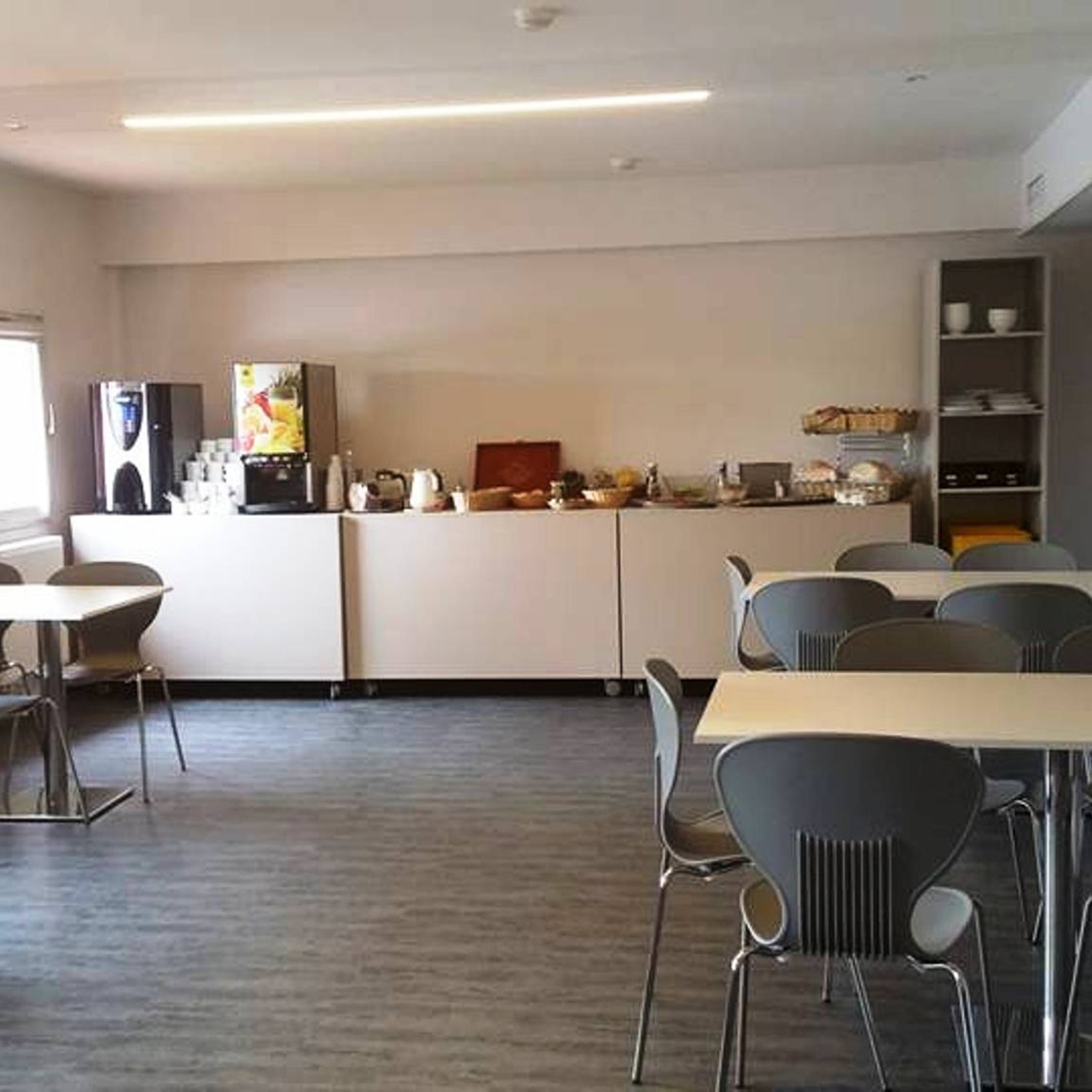 Drive Inn Former Etap Ungarn Bei Hrs Gunstig Buchen
