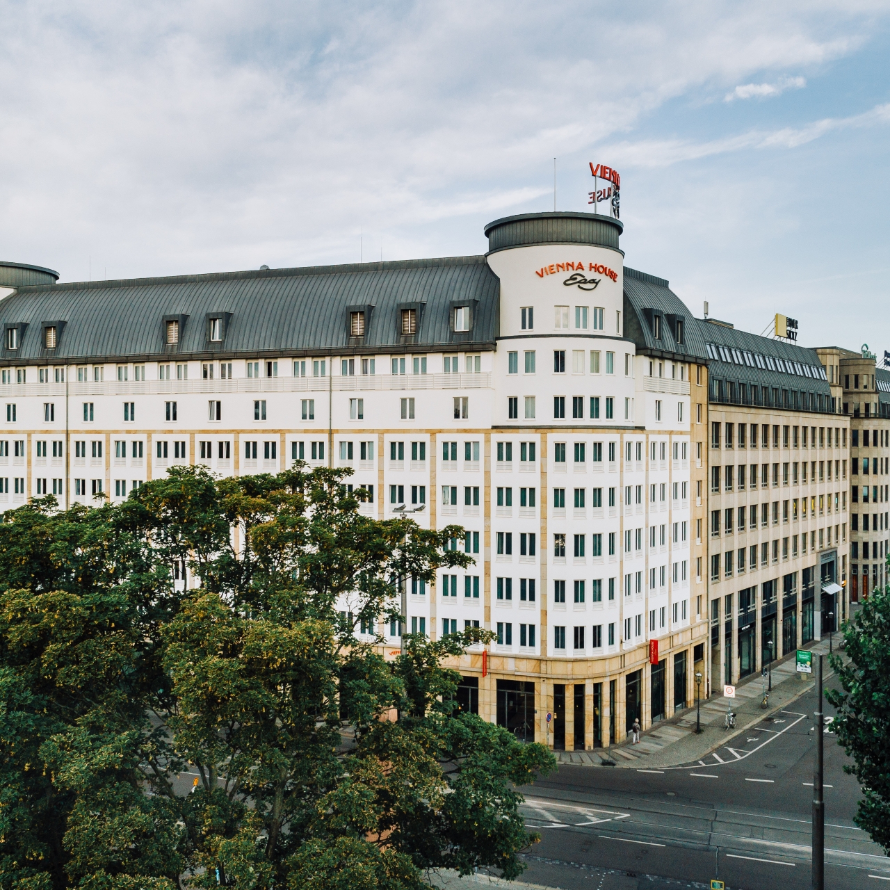 hotel vienna house easy leipzig leipzig at hrs with free services