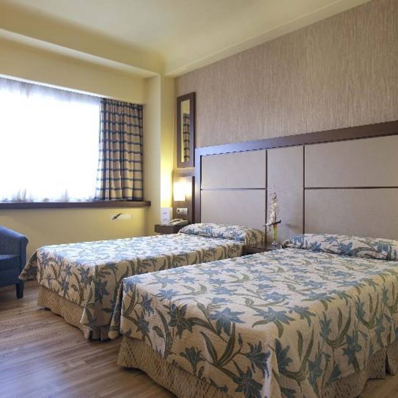 Hotel WeAre Chamartin - 4 HRS star hotel in Madrid (Madrid)