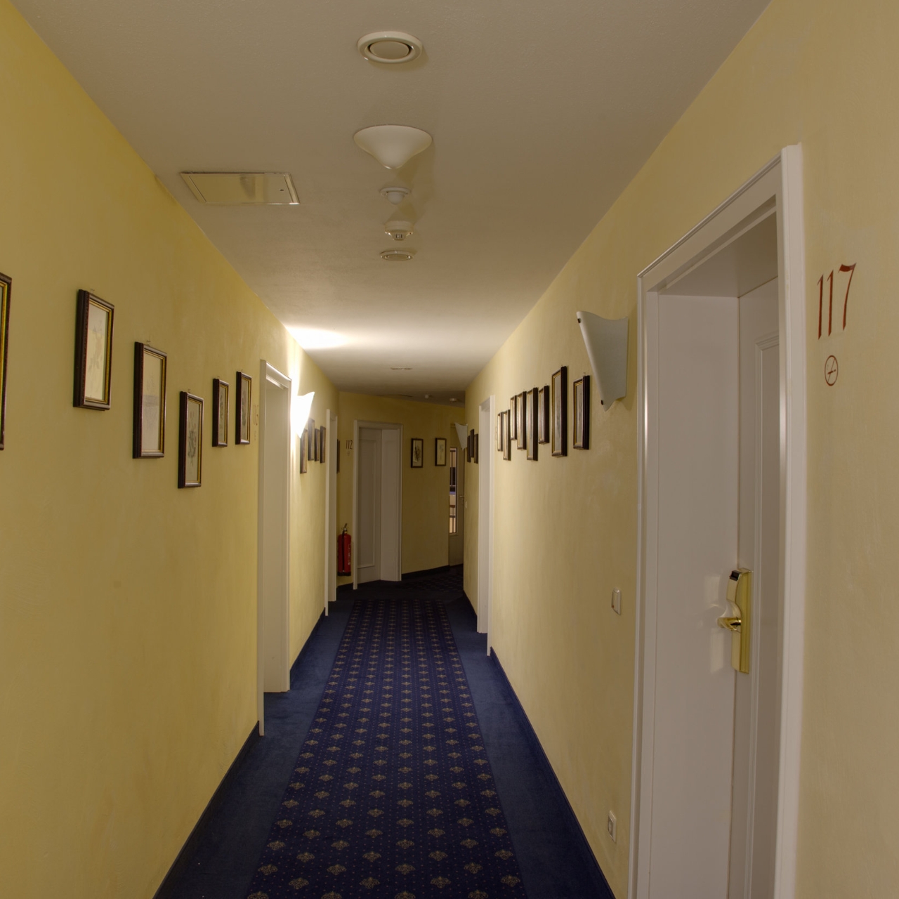 Hotel Milser Landhaus 4 Hrs Star Hotel In Duisburg North Rhine Westphalia