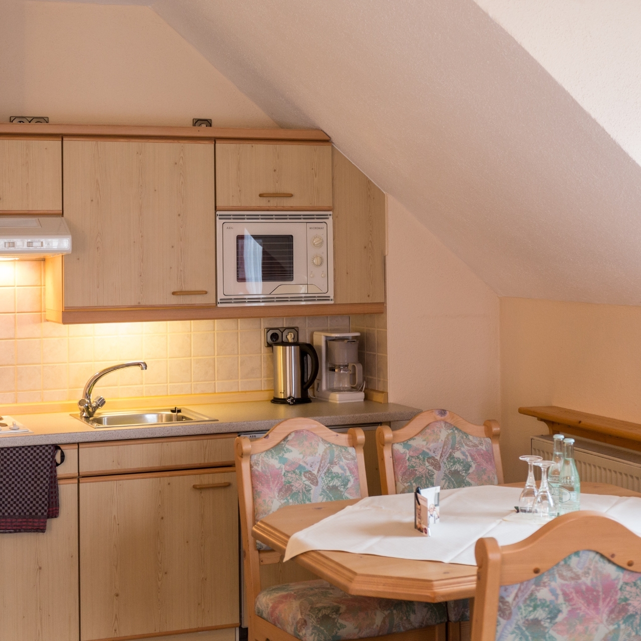 Hotel Alte Scheune Landhaus 3 Hrs Star Hotel In Frankfurt Am Main Hesse