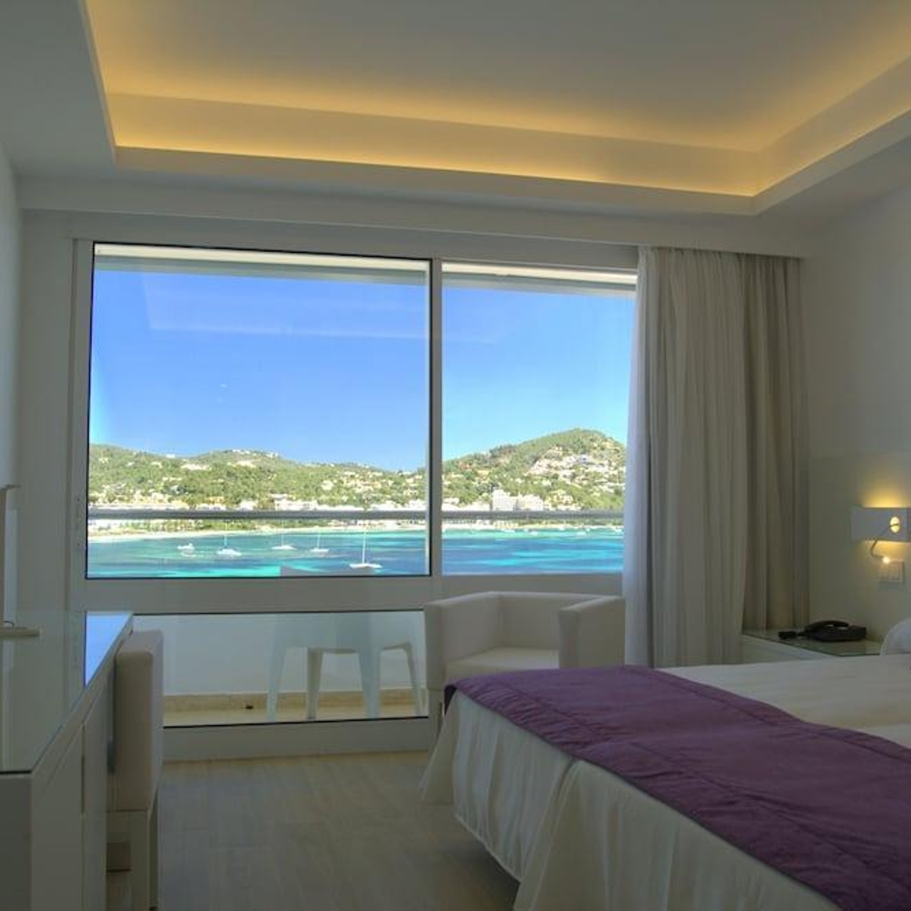 Argos Hotel en Eivissa en HRS con servicios gratuitos