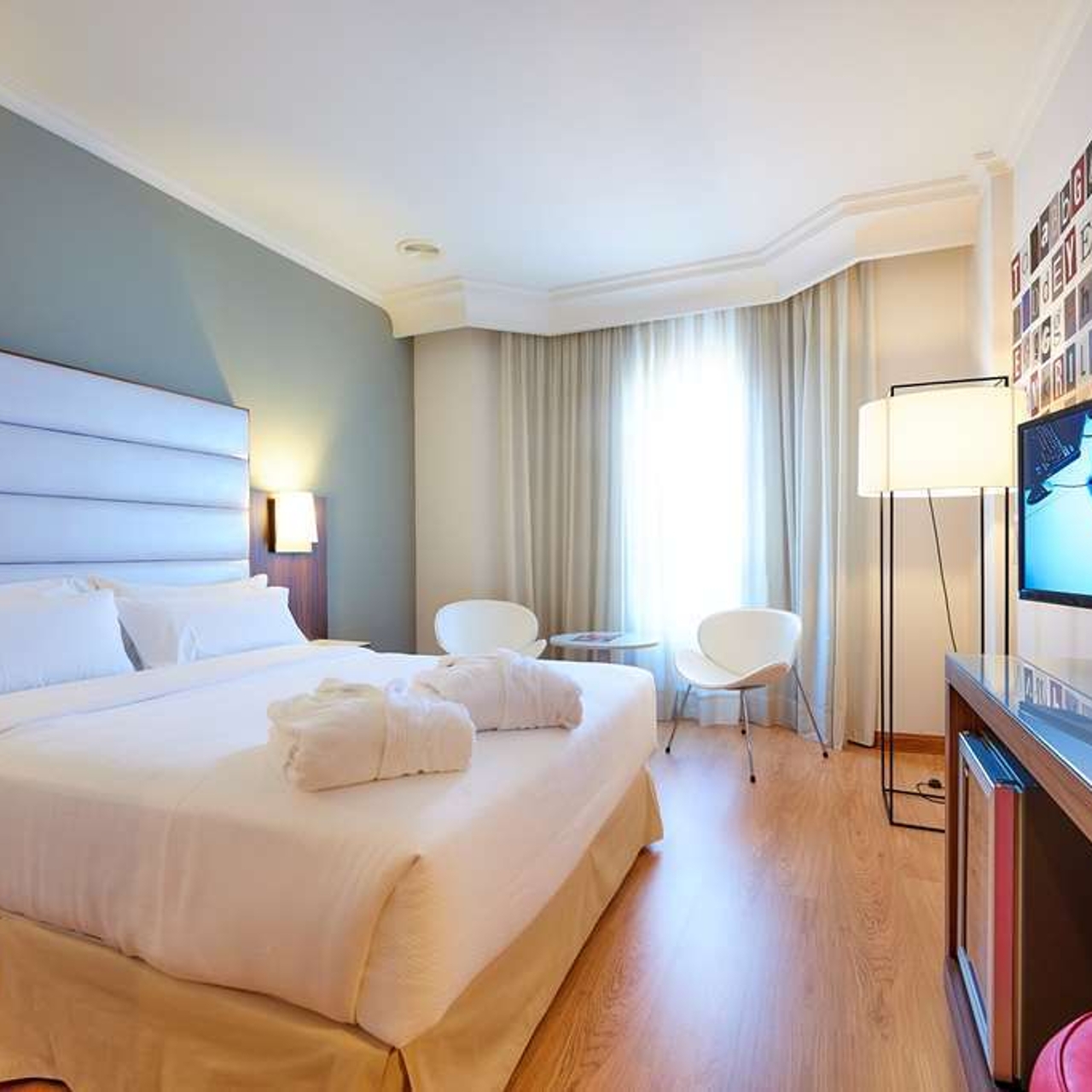 Tryp Vigo Los Galeones Hotel Espana En Hrs Con Servicios Gratuitos