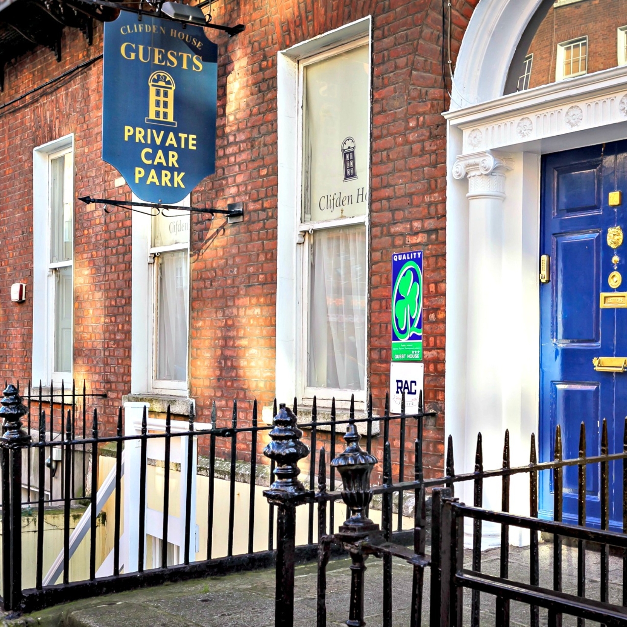 Hotel Clifden Guest House and Apartments - 3 HRS star hotel in Dublin ( Dublin)