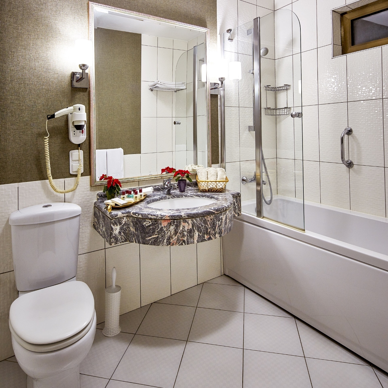 Gunes Hotel Istanbul 4 Hrs Star Hotel In Istanbul Istanbul